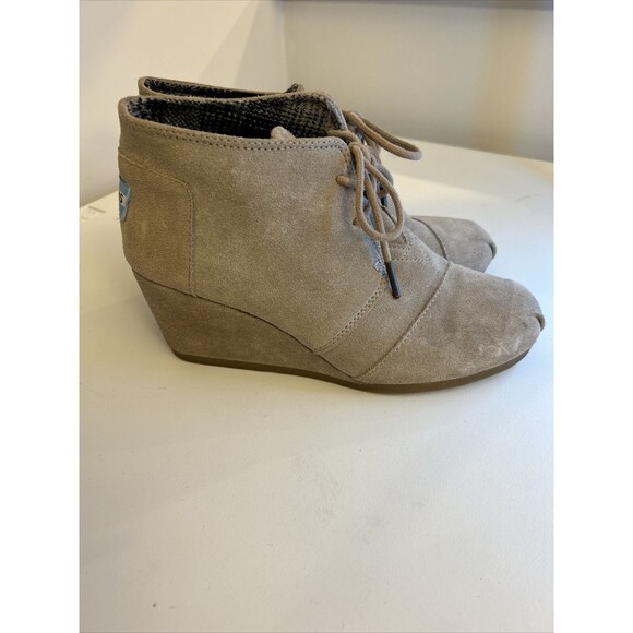 TOMS Taupe Suede Women's Desert Wedged Heel Shoes  Size 7.5 Tan - Picture 4 of 10